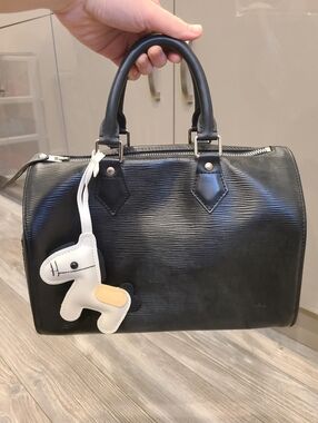LV Black Epi Speedy 25